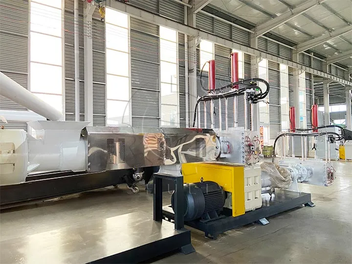 pelletizing extruder machine