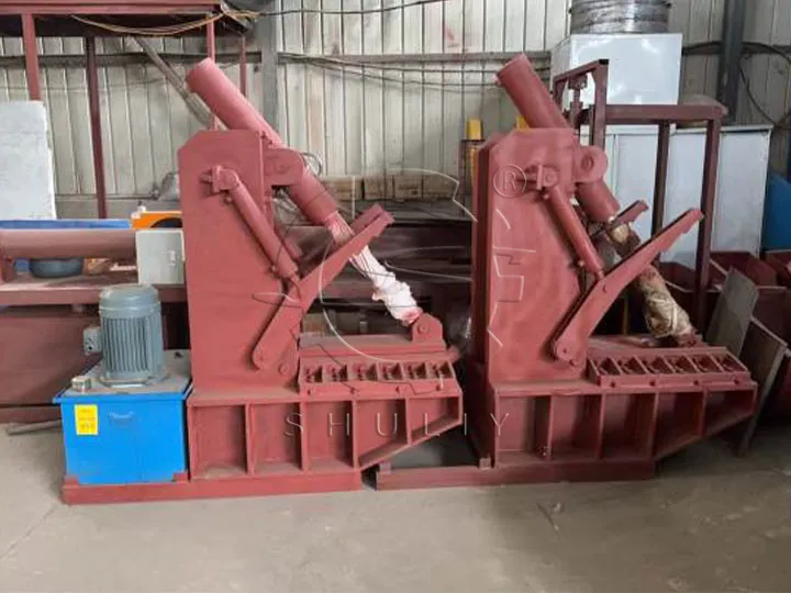 tyre cutting machine