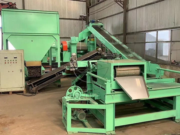 Rubber Crushing and Screening Machine