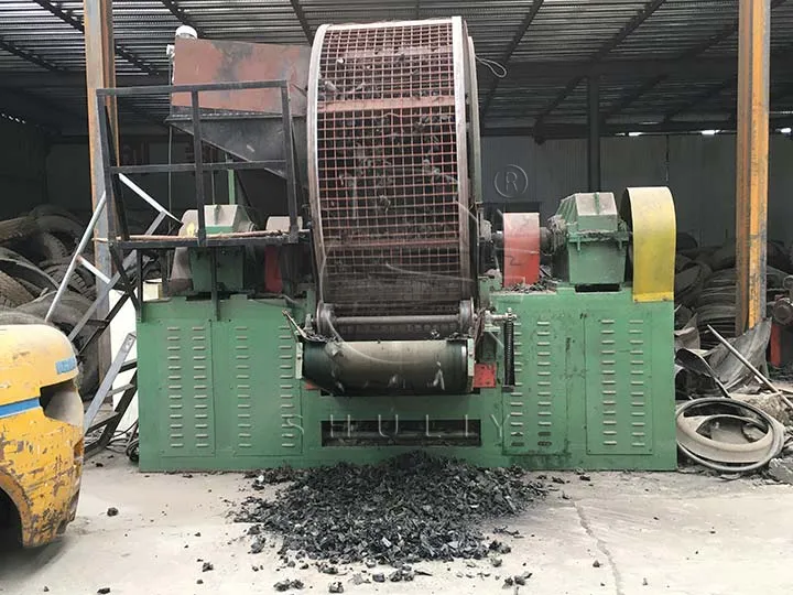 shredding tires machine