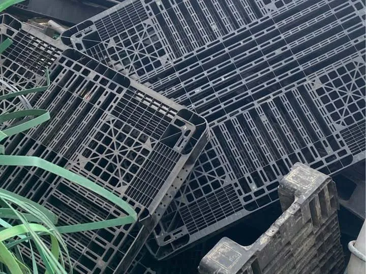plastic pallet