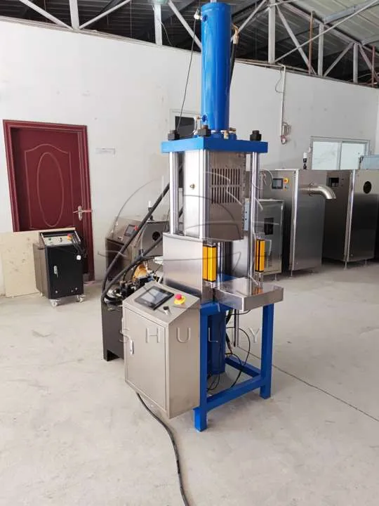 Dry Ice Briquette Machine