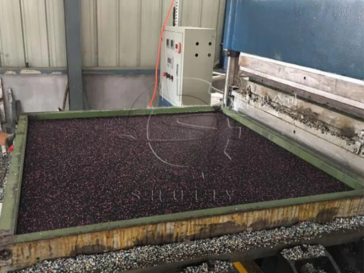rubber tile making machine