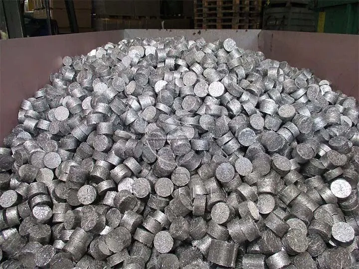 Metal Chip Briquettes